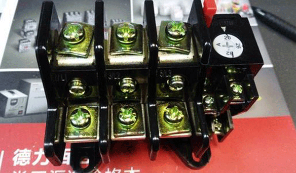 如何正確選擇三相異步電動機(jī)保護(hù)用熱繼電器？
